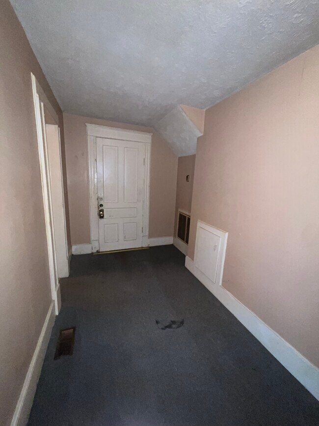 Foto del edificio - 221 E Covington St