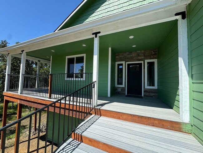 Building Photo - New Construction 4 Bedroom Home with Views