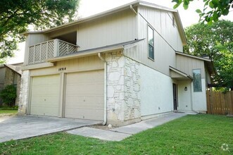 Building Photo - 14914 Oak Summit