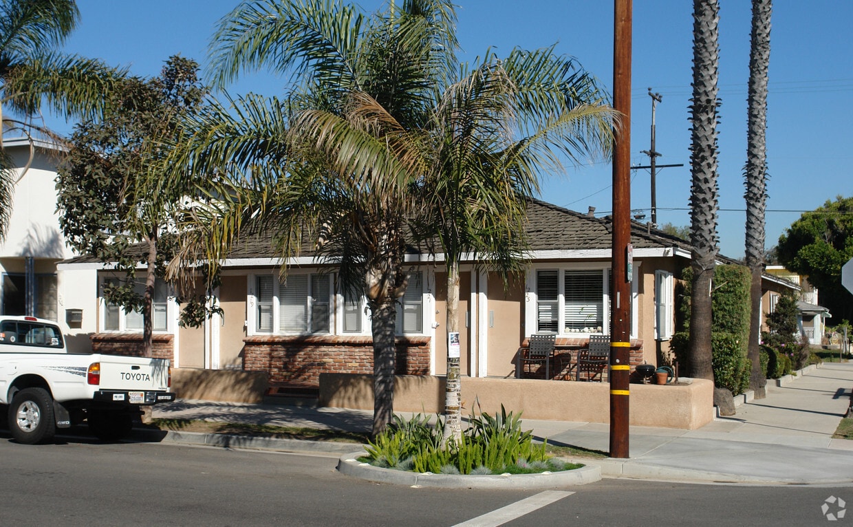 Primary Photo - 1217-1223 Ocean Ave