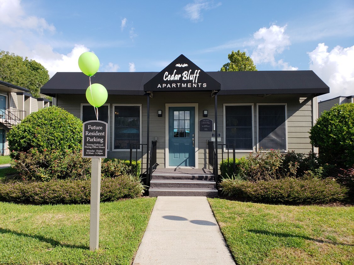 Cedar Bluff Apartments Pasadena, TX