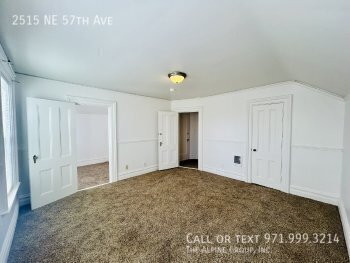 Building Photo - 2515 NE 57th Ave