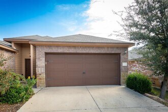 Building Photo - 455 Jack Rabbit Ln