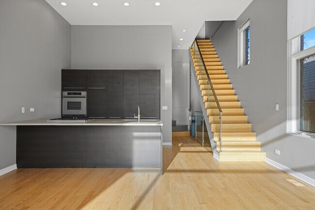 Foto del edificio - 1541 N Bosworth Ave