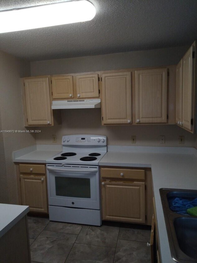 Foto principal - 4295 Summer Landing Dr