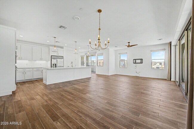 Building Photo - 11673 N 136th St