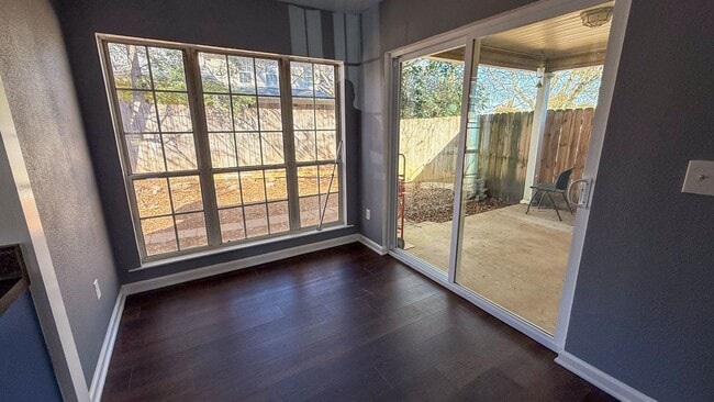 Foto del edificio - Newly Renovated 2 Bedroom, 2 Bathroom Home