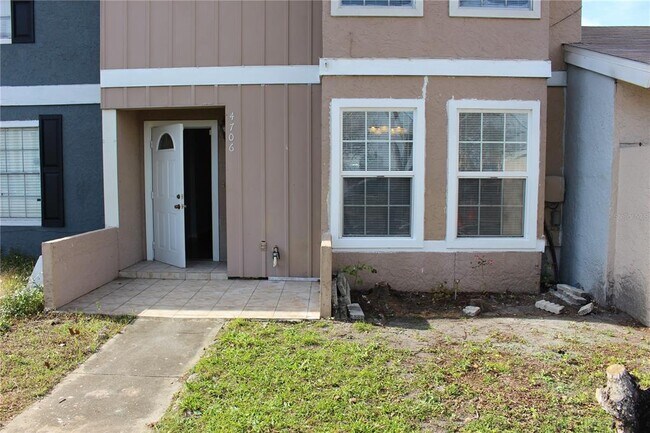 Foto del edificio - 4706 George Rd