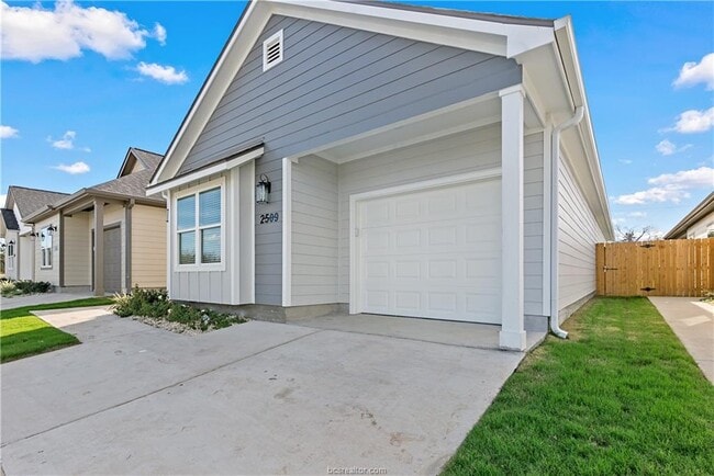 Building Photo - 2509 Shady Rte Ln