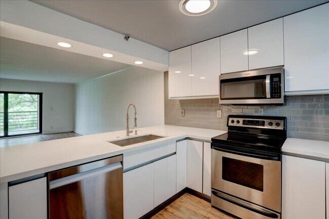Foto del edificio - 9235 SW 8th St