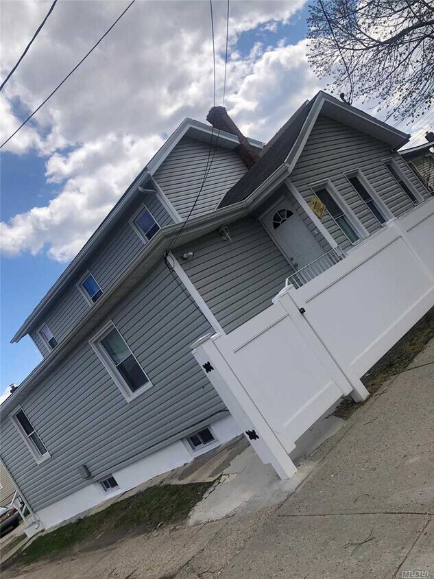 12009 Farmers Blvd, Queens, NY 11412 Apartment for Rent in Queens