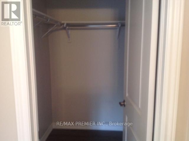 Photo du bâtiment - 36 48th St S