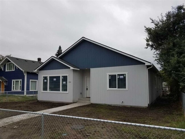 Building Photo - Beautiful Home By Esmeralda Golf Course