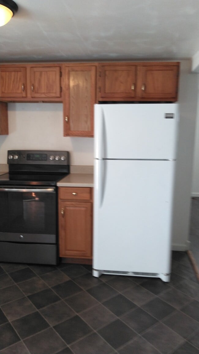 Building Photo - 1092 Wood St