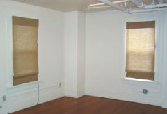 Building Photo - 300 NE Maple St