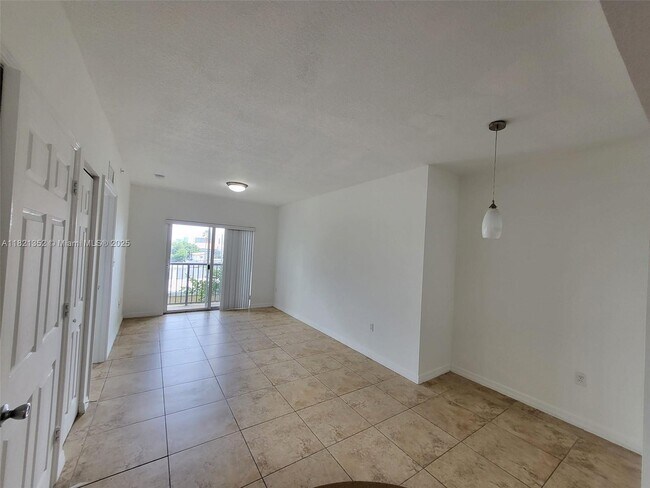 Foto del edificio - 435 SW 12th Ave