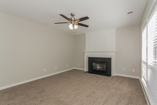 Building Photo - 4211 Beauvista Dr