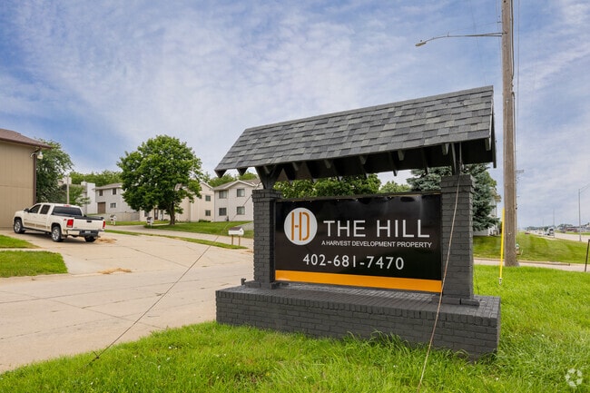 La colina - The Hill