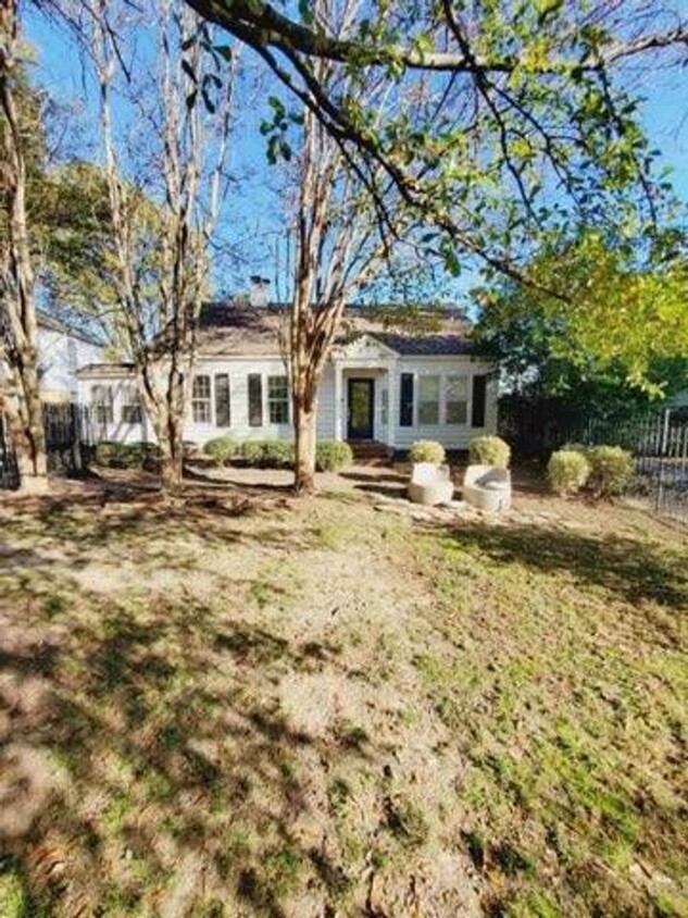 Foto principal - Beautiful 3-Bedroom, 3-Bath Home in Memphi...