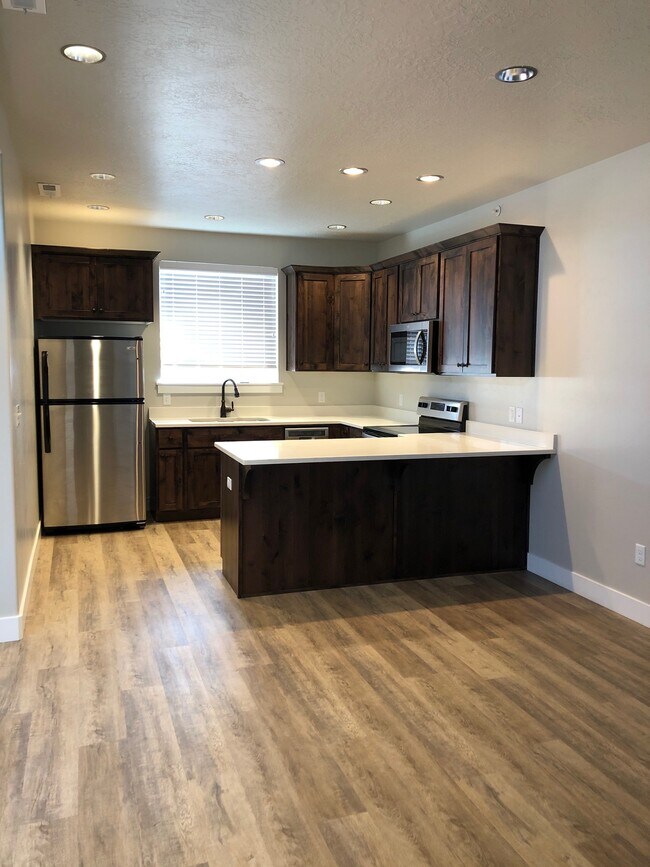 Building Photo - 1641 W 1200 N