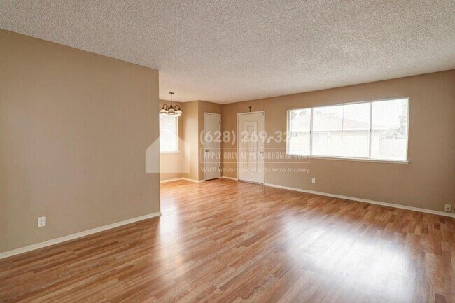 Building Photo - 1 La Pera Ct