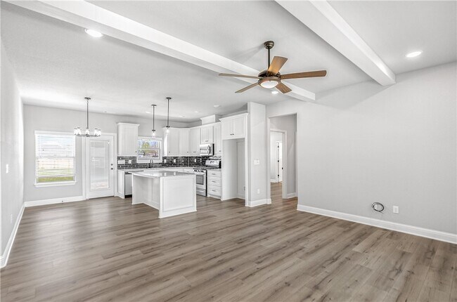 Foto del edificio - 2308 John W Montgomery Cir