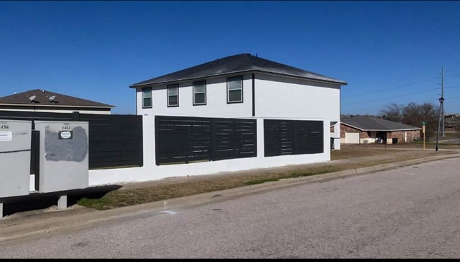 Building Photo - 3802 Wind Ct