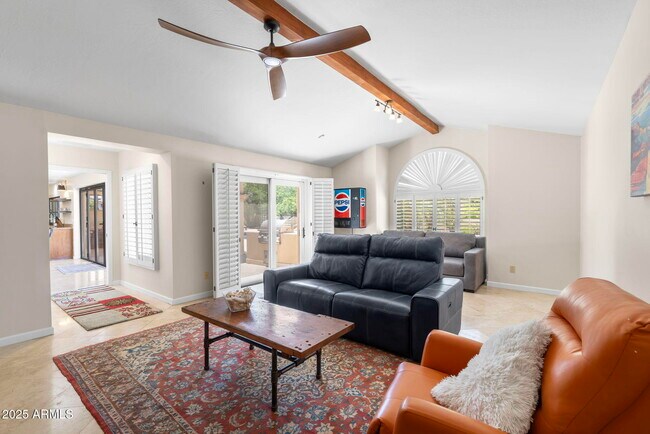 Foto del edificio - 4520 E Horseshoe Rd