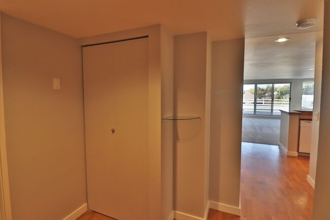Building Photo - 4557 45th Ave SW