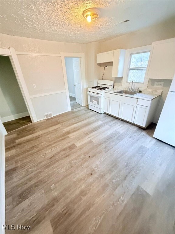 Foto del edificio - 3119 W 68th St