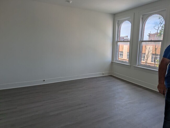 Foto del edificio - 21-23 N Beaver St.