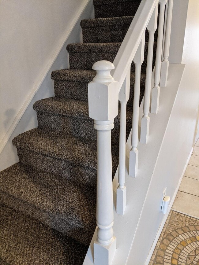 Building Photo - 8236 Knights Bridge Rd