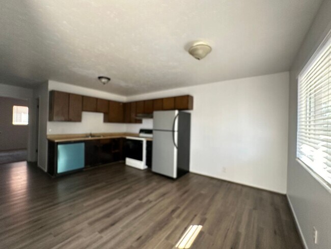Building Photo - 4 Plex- Foxbridge Dr