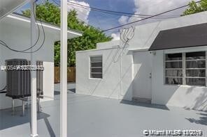 Building Photo - 1733 SW 11th St