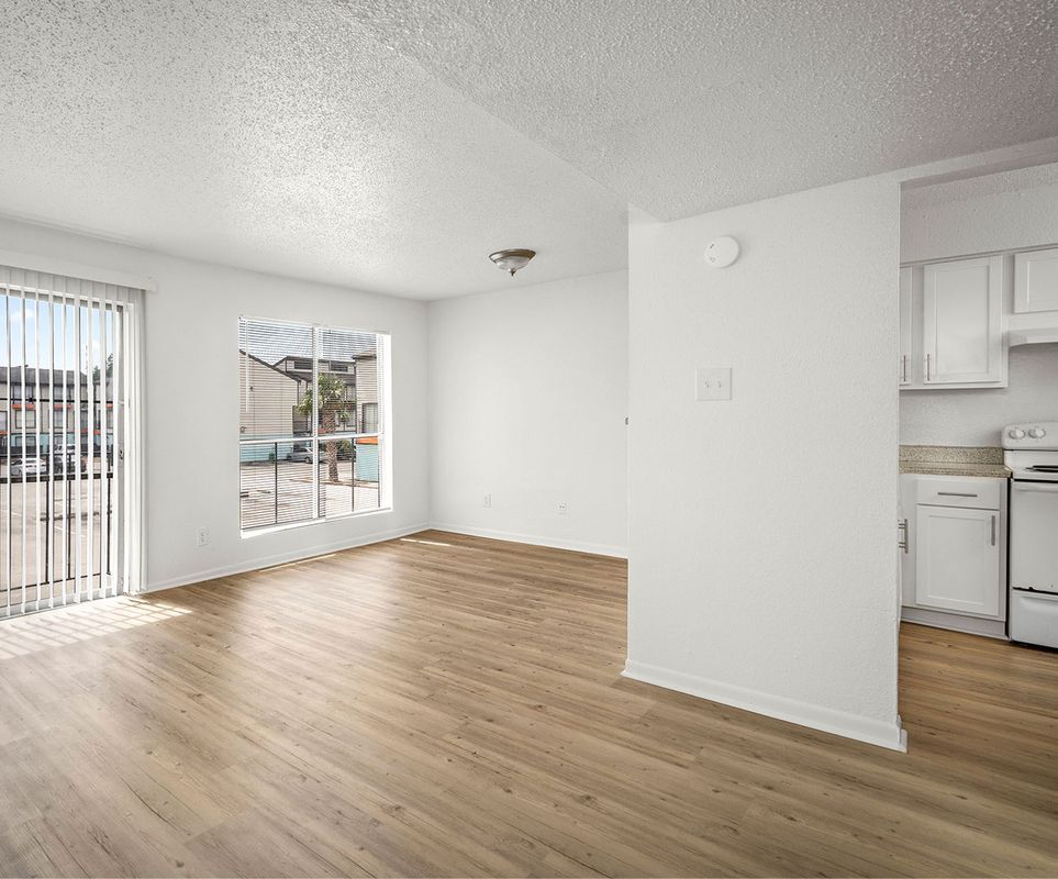 Foto principal - 2111 Holly Hall St