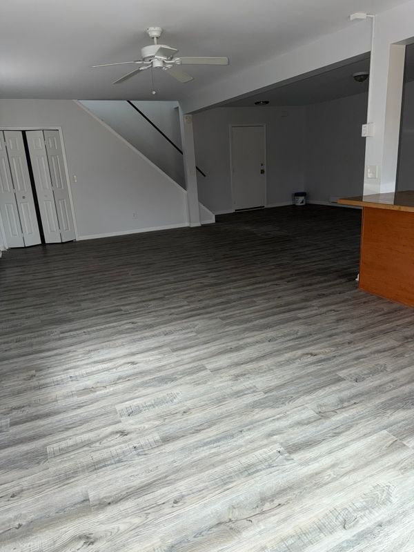 Foto del edificio - 9492 Linden Rd