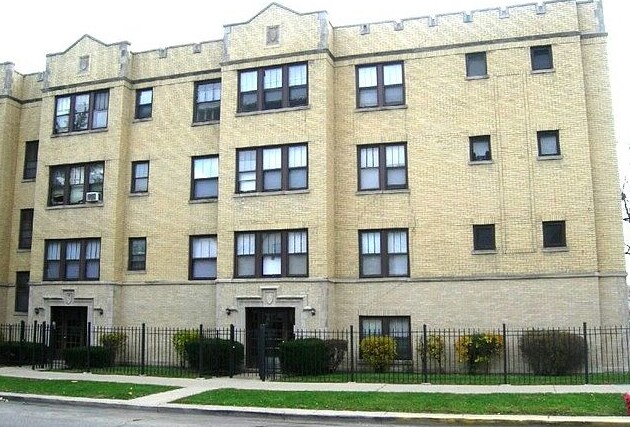 Primary Photo - 4101 N Sacramento Ave