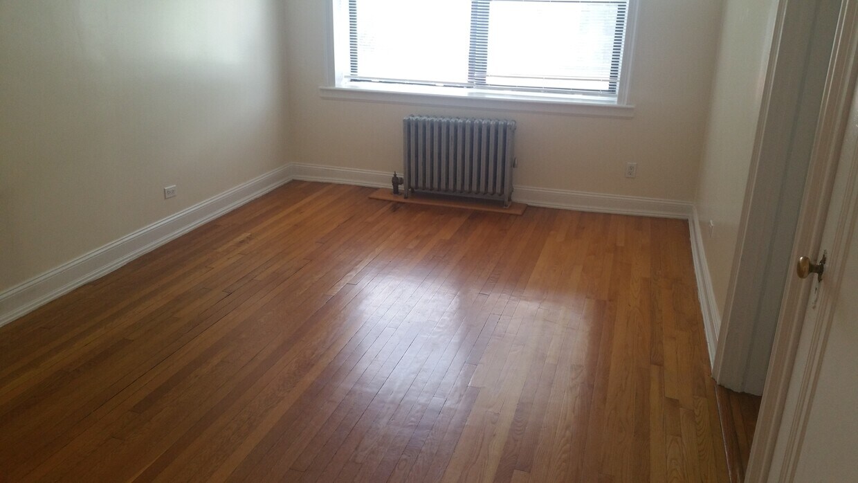 Primary Photo - 34 Vanderburgh Ave