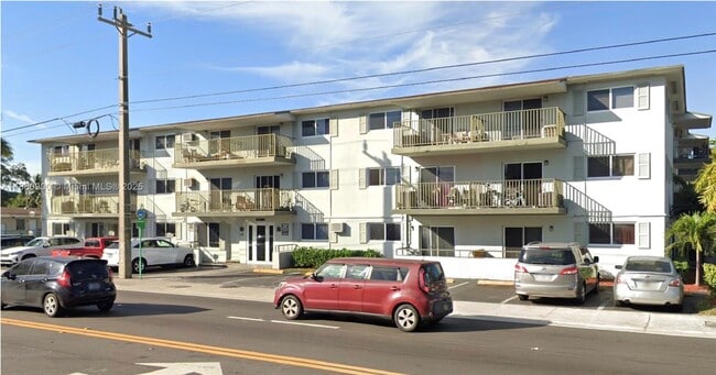 Building Photo - 13280 NE 6th Ave