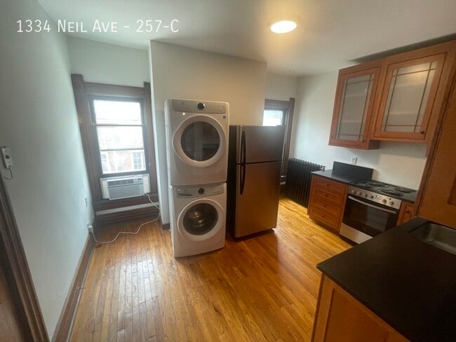Building Photo - Beautiful 3 Bedrooms Available for Fall 2024