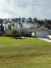 Building Photo - 5 Wayman Pl