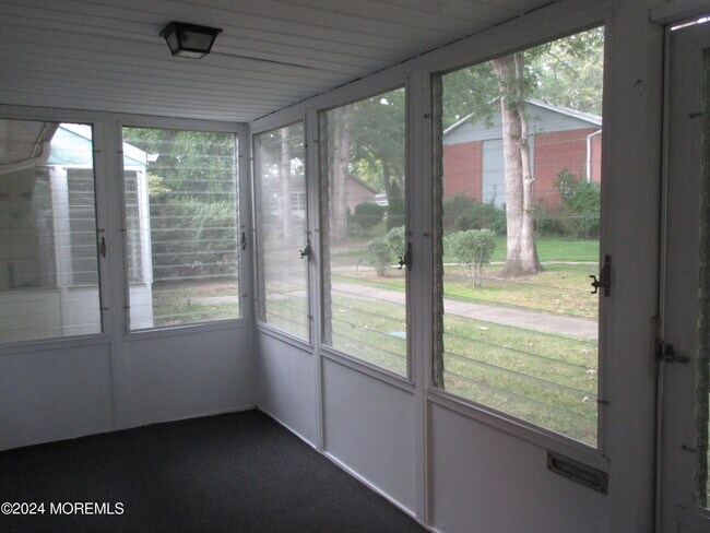 Building Photo - 52D Cambridge Ct