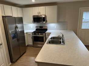 Building Photo - 132 Pine Bend Ct