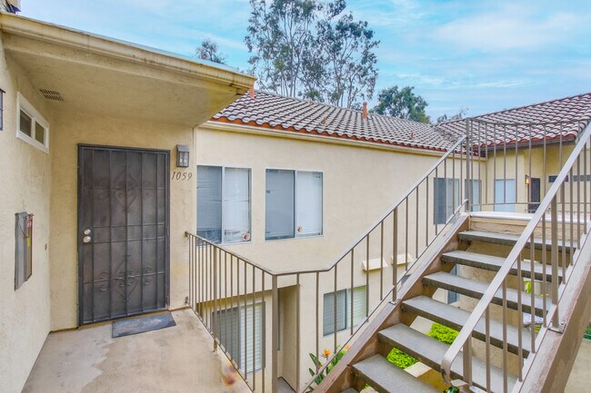 Foto del edificio - 1059 Arbor Ln