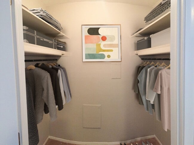 Interior Photo - Prime Madison Heights Luxury Townhomes and large 1 Bed Apartments