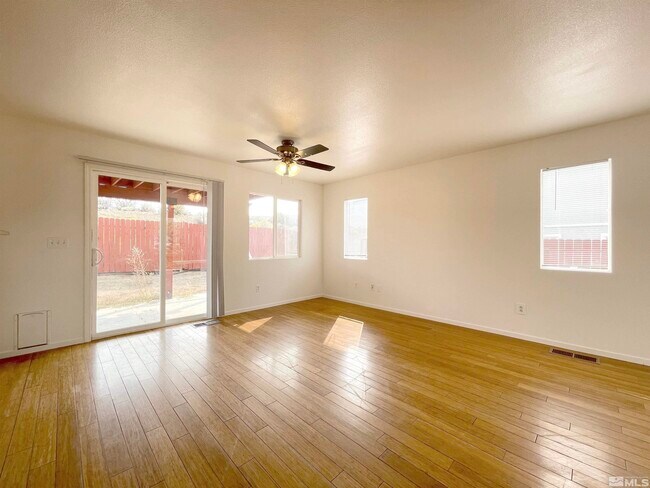 Building Photo - 8718 Sunset Breeze Dr