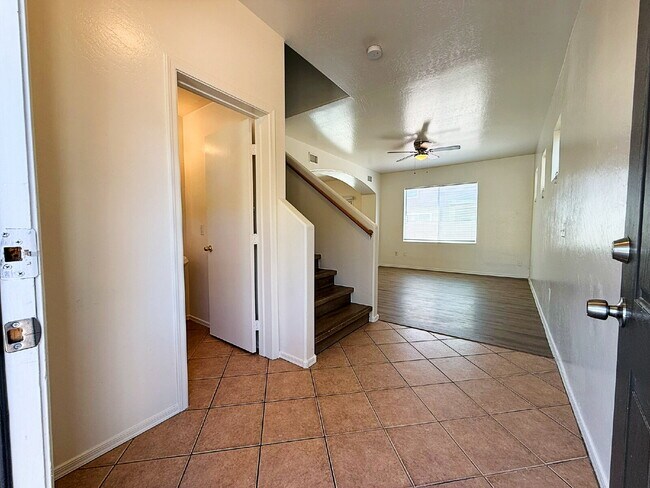 Foto del edificio - Freshly Updated 3-Bed, 2.5-Bath Home with ...