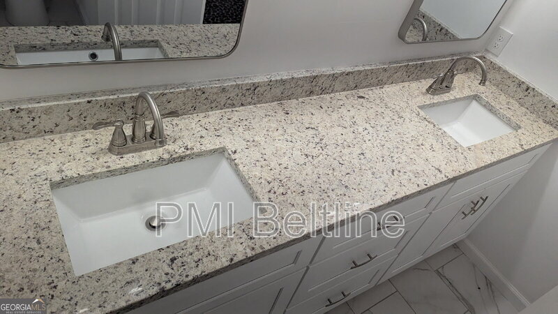 Foto del edificio - 1321 Bridges Ave SW