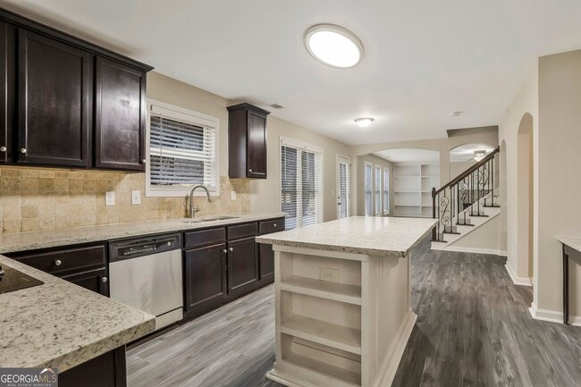 Building Photo - 46 Victoria Heights Pl