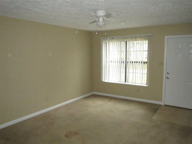 Foto del edificio - 2932 Greenon Ln